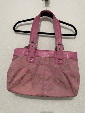 Y2K Coach Pink Signature SoHo Monogram Shoulder Barbie Pink Signature Bag